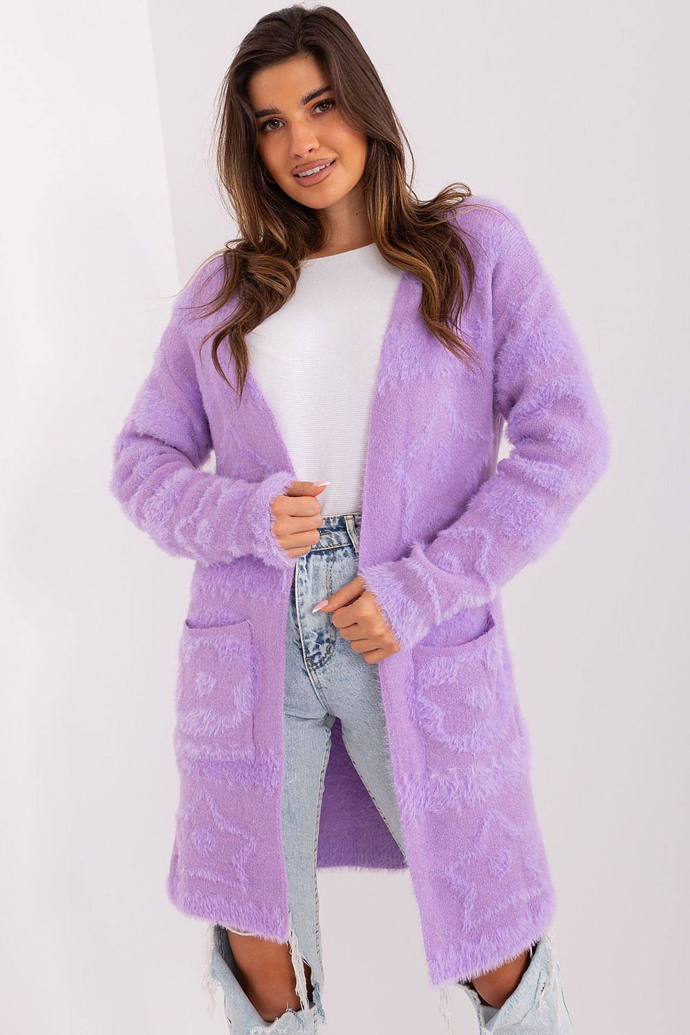 Cardigan model 189213 AT 