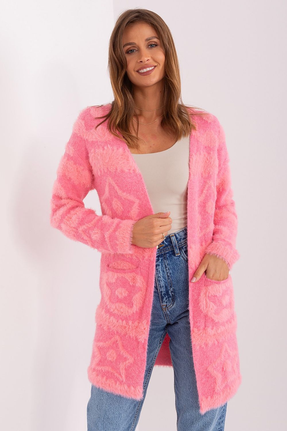 Cardigan model 189218 AT 