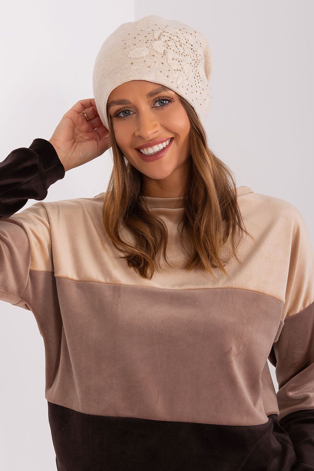  Cap model 191109 AT 