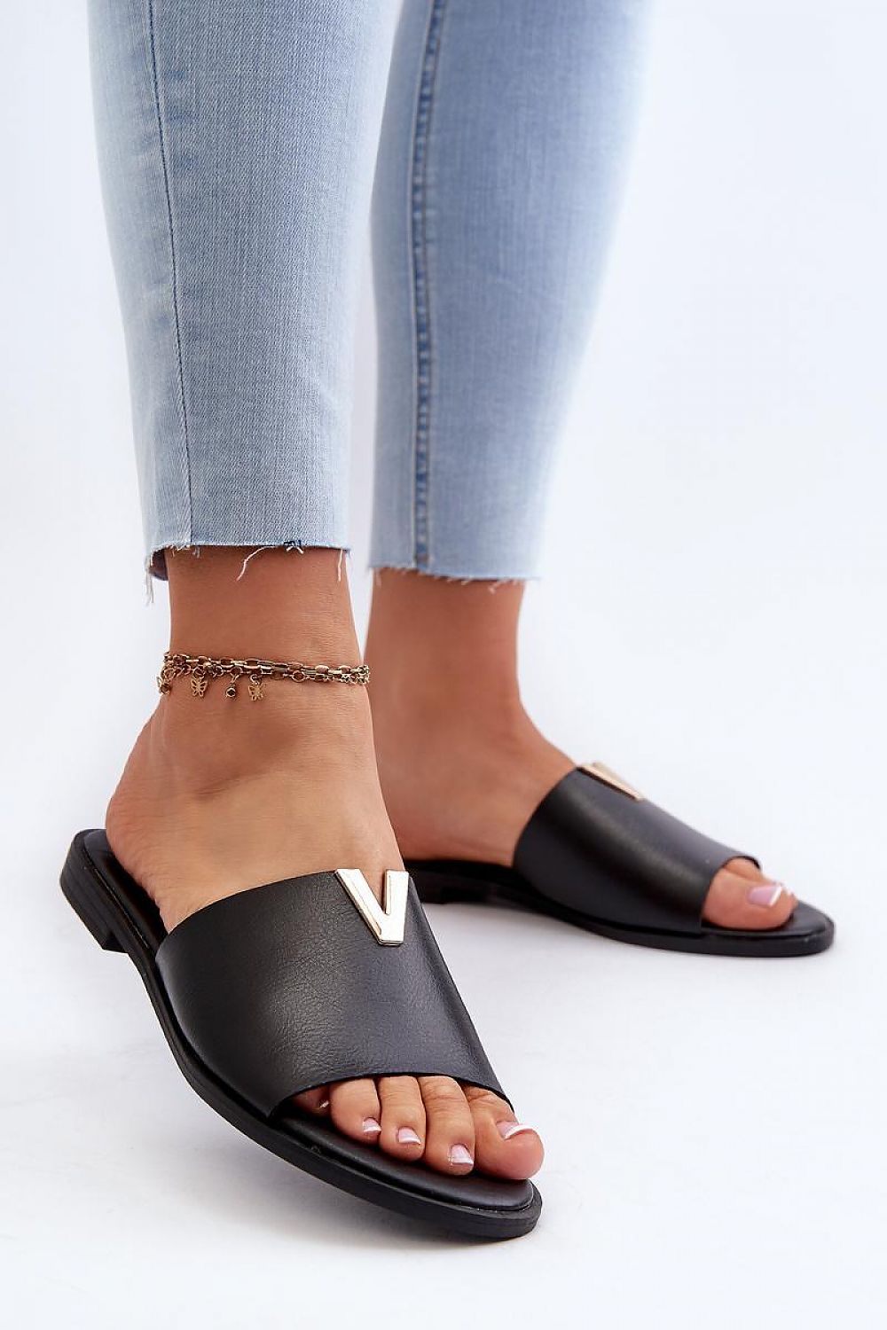  Flip-flops model 196342 Step in style 