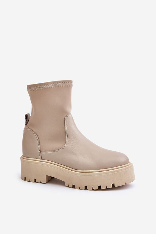  Boots model 201000 Step in style 