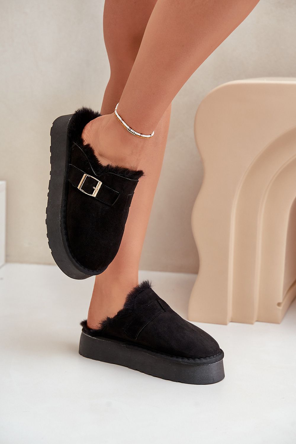  Slippers model 203748 Step in style 