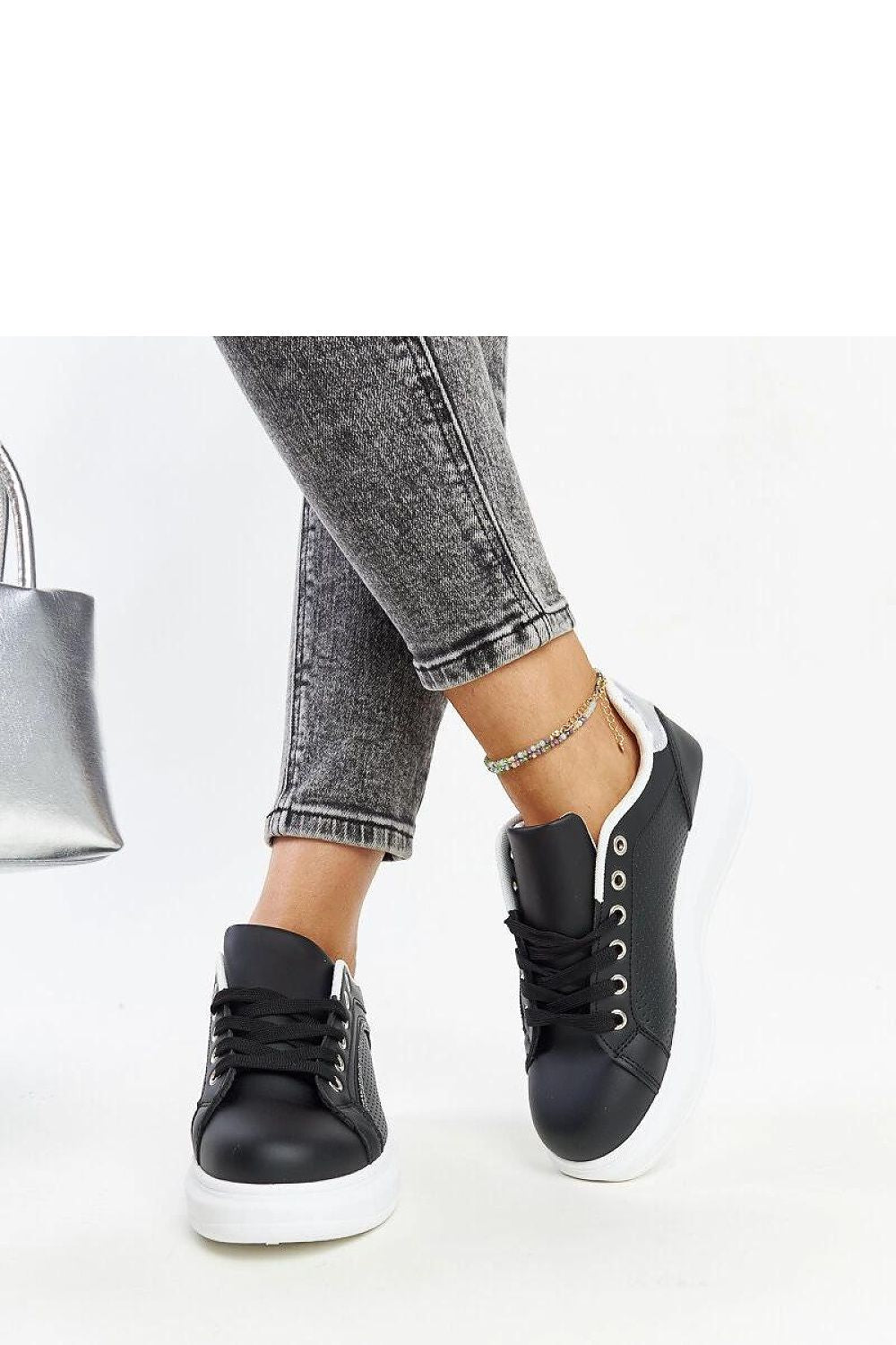  Sport Shoes model 207400 Solea 