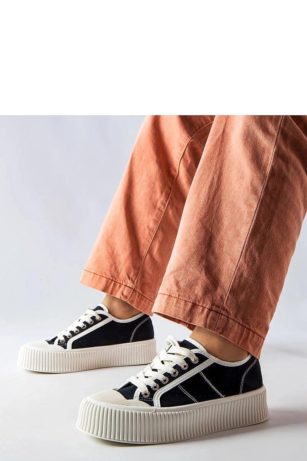  Sportliche Schuhe auf Plattform model 207841 Solea 