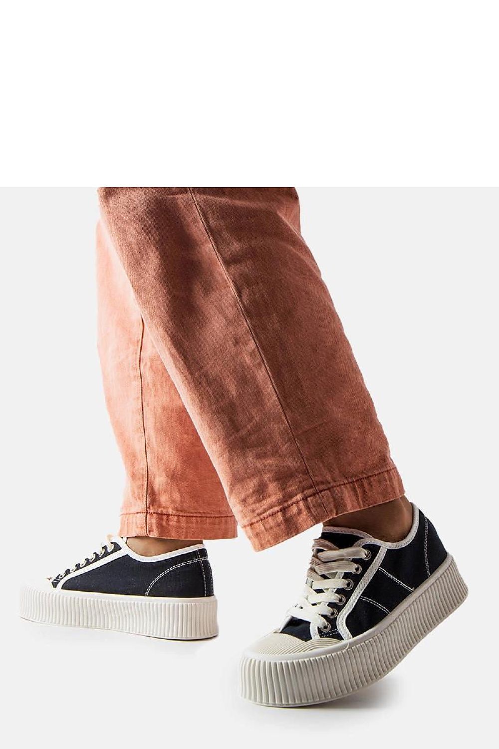  Sportliche Schuhe auf Plattform model 207841 Solea 