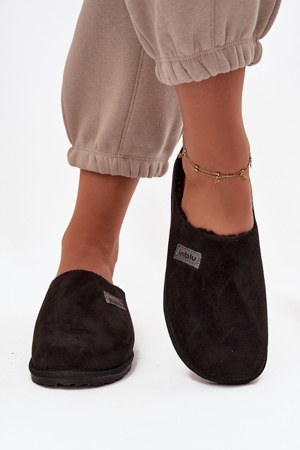  Slippers model 220070 Step in style 