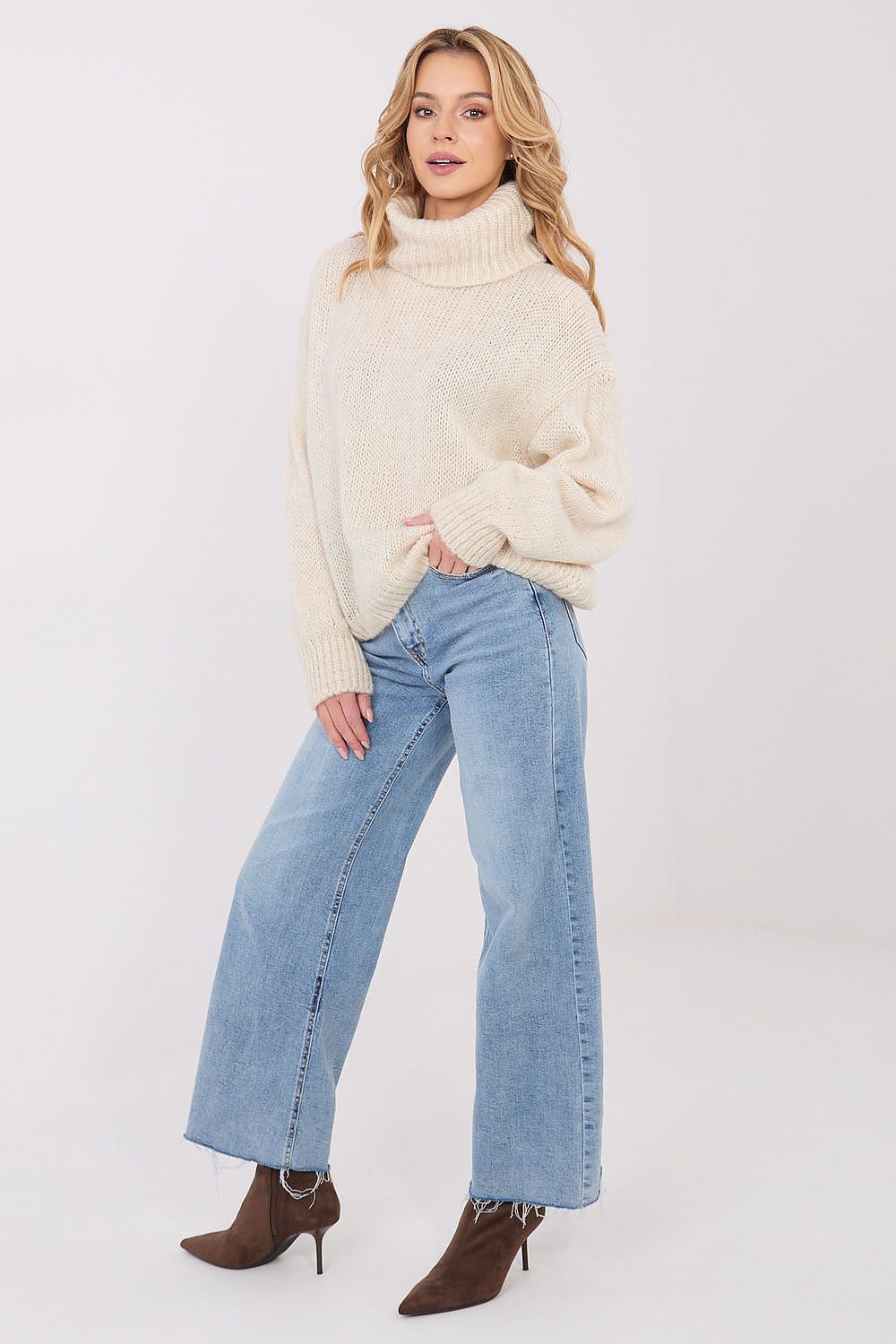 Turtleneck model 221856 Factory Price 