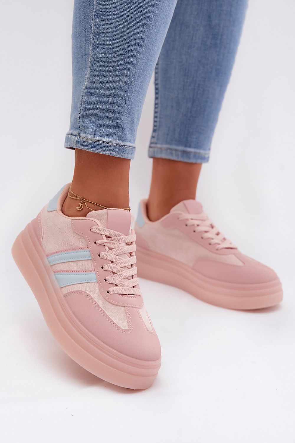  Sportliche Schuhe auf Plattform model 224407 Step in style 
