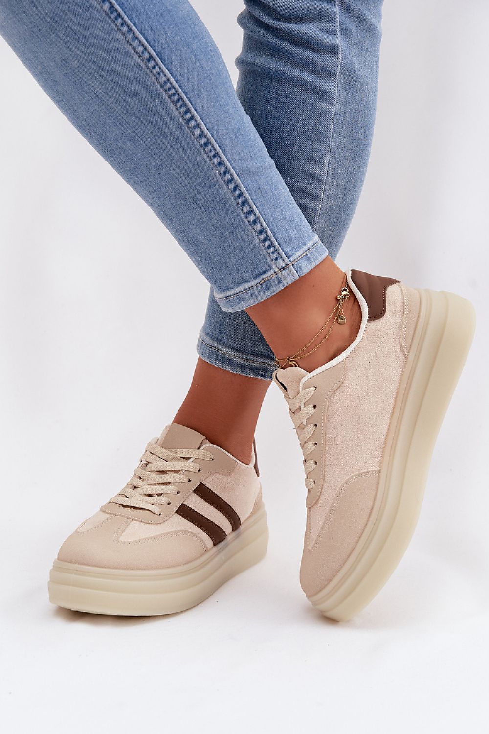  Sportliche Schuhe auf Plattform model 224408 Step in style 