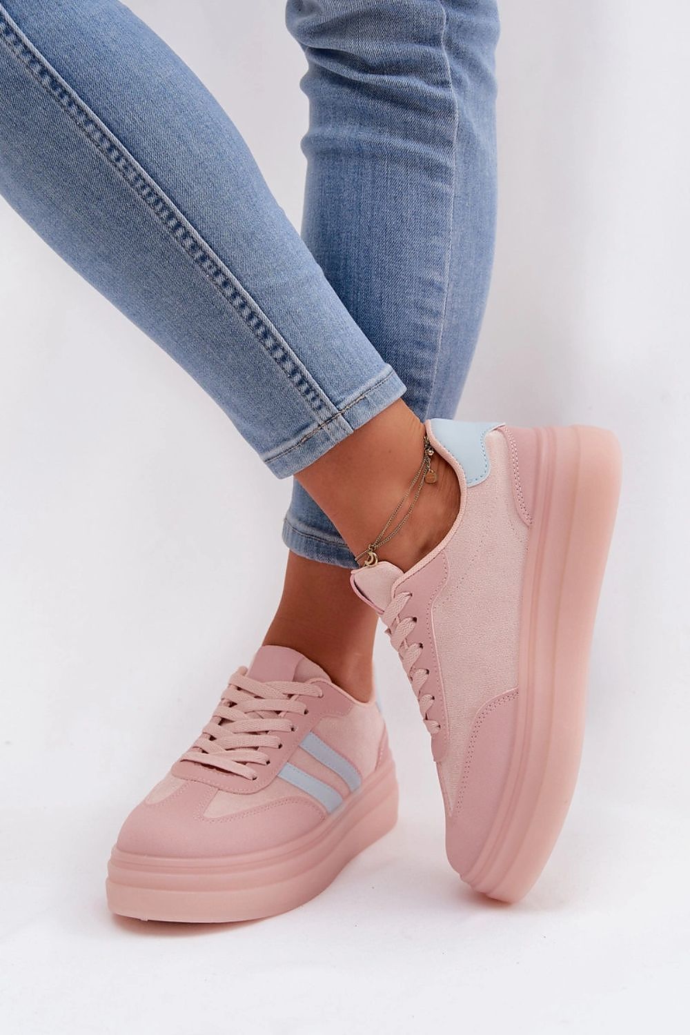  Sportliche Schuhe auf Plattform model 224407 Step in style 