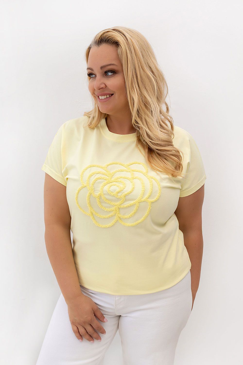  Plus-Size T-shirt model 230449 Relevance 