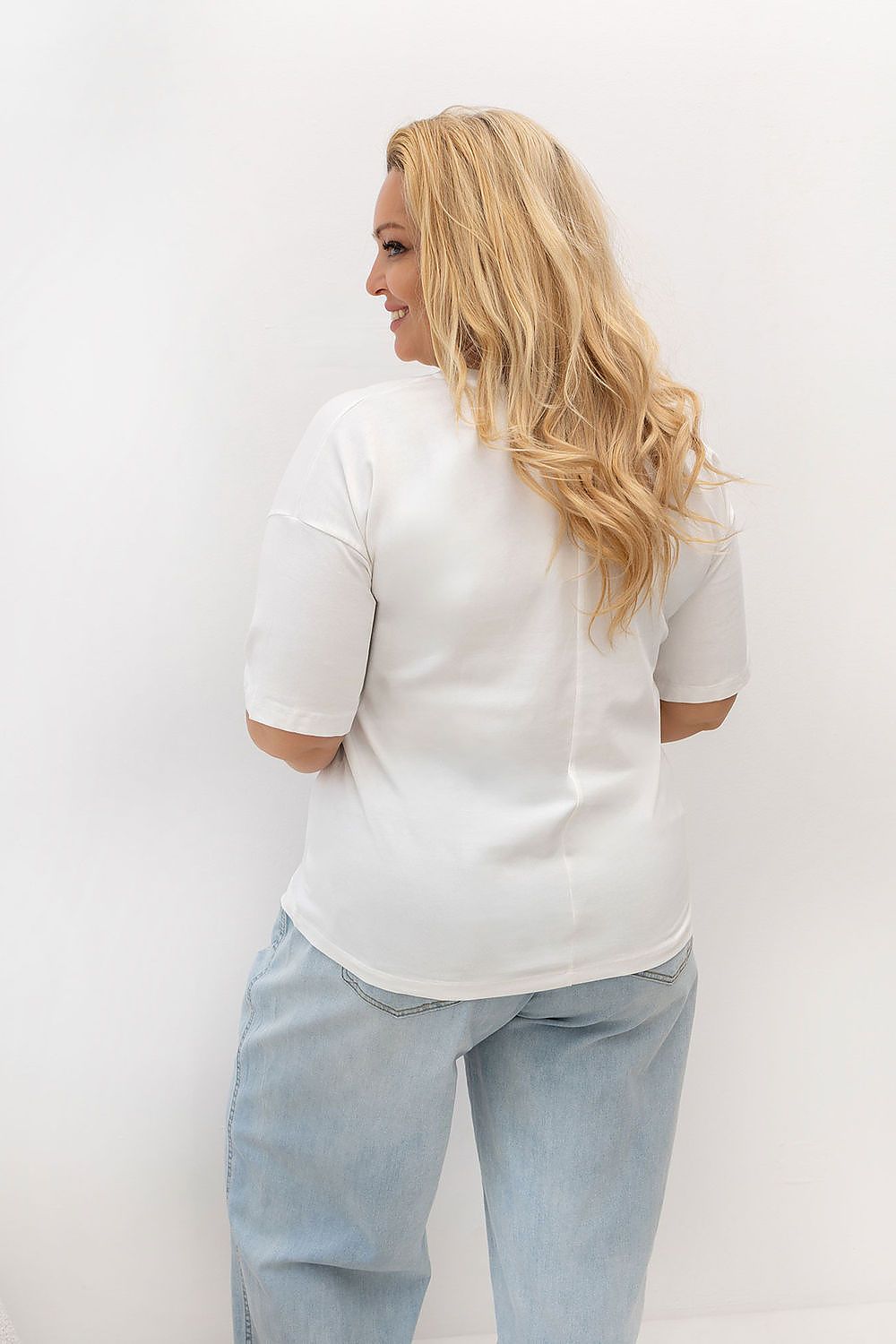  Plus-Size T-shirt model 230455 Relevance 