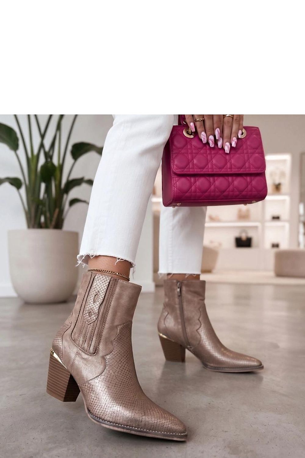 Stiefeletten mit Absatz model 231293 Solea 