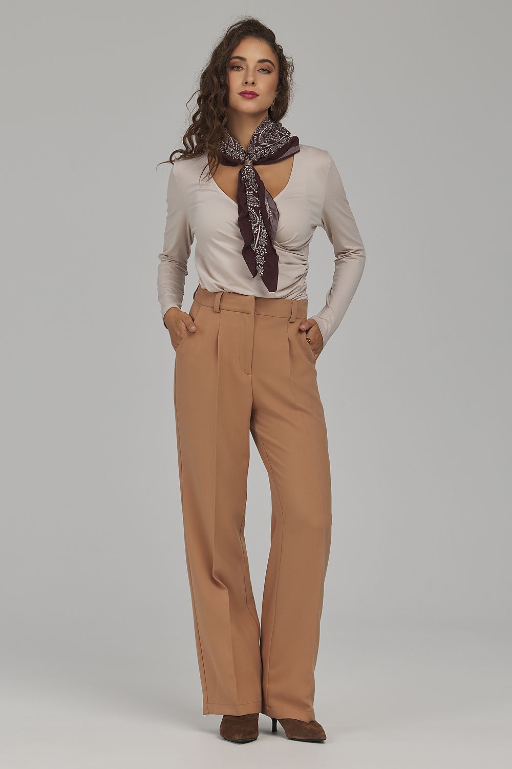  Damen Hose model 231344 Nife 